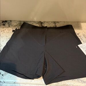 lululemon athletica Women's Black Golf Shorts